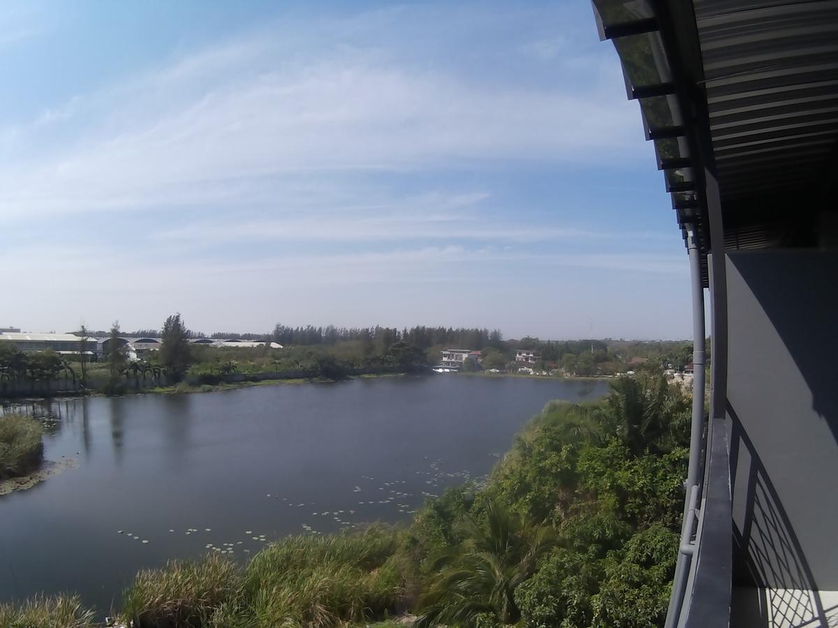 Na Siri Lake View Samut Prakan Luaran gambar